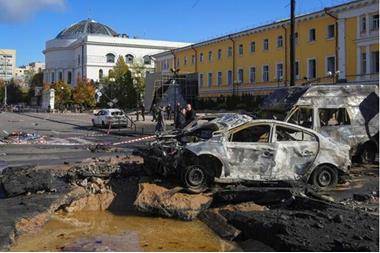 أوزبكستان تحث مواطنيها على مغادرة الأراضي الأوكرانية