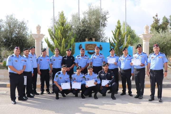 تخريج دورة (الدفاع عن النفس والمسكات البوليسية الاستثنائية) في الاتحاد الرياضي للشرطة _صور