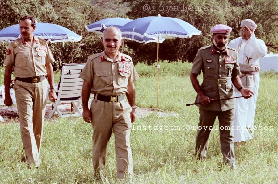 لهذا السبب ! السلطان قابوس كان يشتري شيئين في كل تسوّق له أحدها للملك الحسين