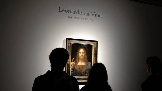 صحيفة: السعودية تستدعي خبيرا بريطانيا للتحقق من لوحة منقذ العالم الشهيرة!