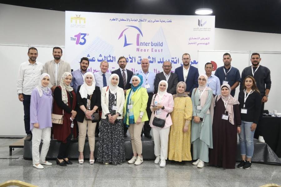 الدباس يحاضر حول (مفھوم ومعاییر الأبنیة الخضراء) في معرض انتربيلد