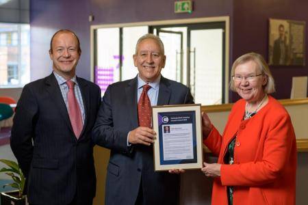 سامر المجالي يفوز بجائزة خريجي الطيران المتميزين لعام 2022