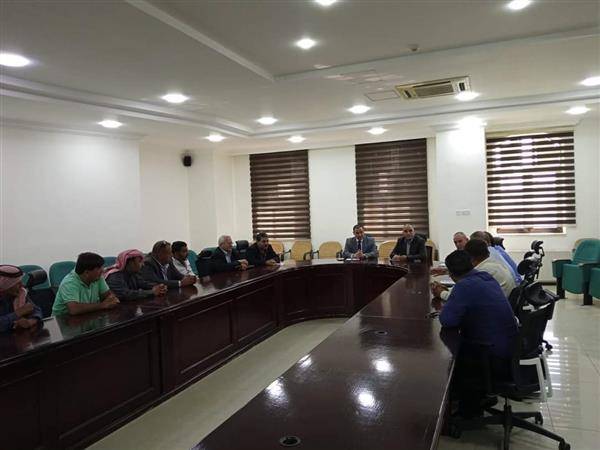 محافظ البلقاء... اشتراط حسن السلوك للعاملين على خطوط الحافلات بالبلقاء