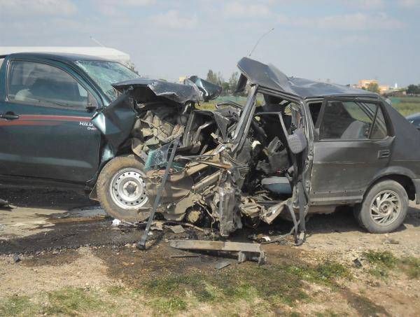 وفاة وإصابة بحادث تصادم مركبتين على طريق معان