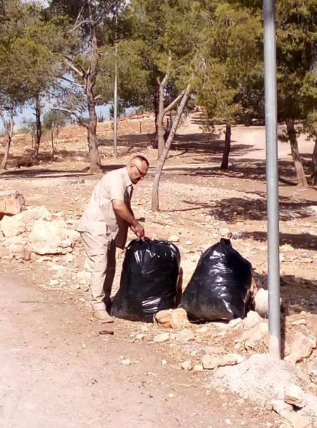 زراعة عين الباشا تنفذ حملة نظافة للغابة الاسكندنافية (صور)