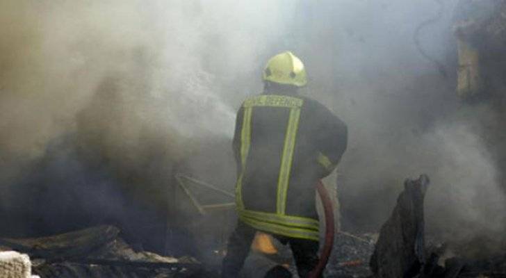 اخماد حريق بمستودع لبلدية دير أبي سعيد