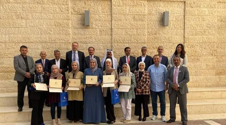 الجامعة الألمانية الأردنية وأكاديمية الملكة رانيا تقدمان ست منح دراسية لأبناء المجتمع المحلي