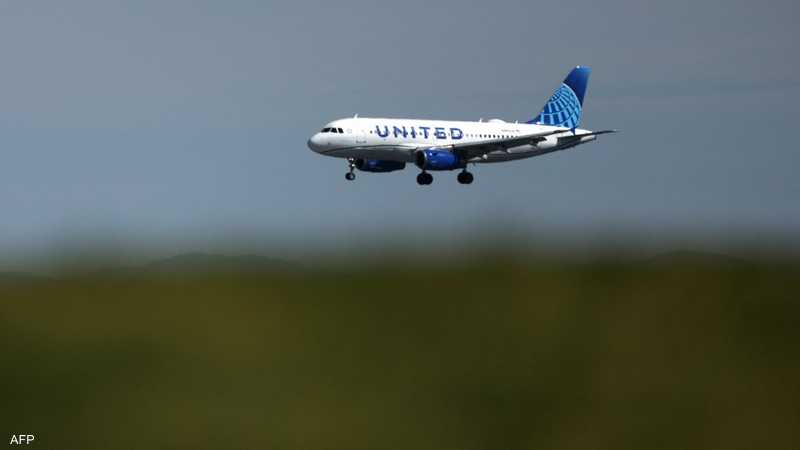 ثعبان بين ركاب طائرة أميركية يثير الذعر