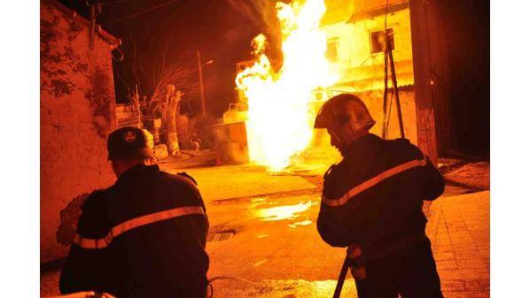 وفاة و3 إصابات بحريق منزل في إربد