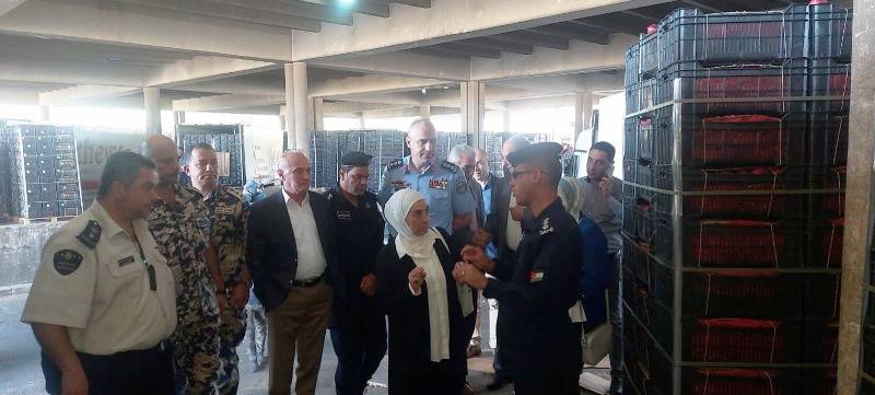 عنوان ثاني: رئيس المركز الوطني لمكافحة وًالأوبئة تزور مركز حدود جابر وتطلع على الإجراءات المتبعة في التعامل مع المسافرين والبضائع والارساليات الزراعية لمواجهة الطوارئ الصحية والأوبئة