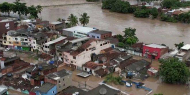 مصرع ستة أشخاص جراء فيضانات جنوب البرازيل