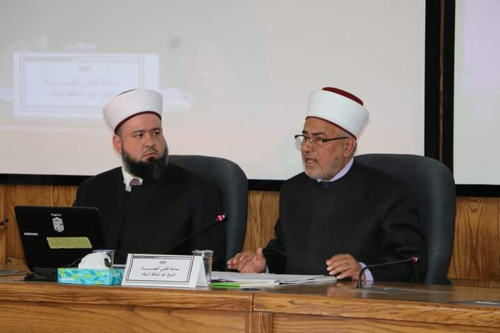 قاضي القضاة يحاضر في كلية الدفاع الوطني الملكية الأردنية