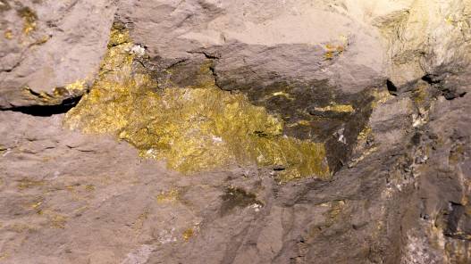 شركة تركية: خام الذهب في منطقة أبو خشيبة متواجد بـطبقات وبثراء عالٍ