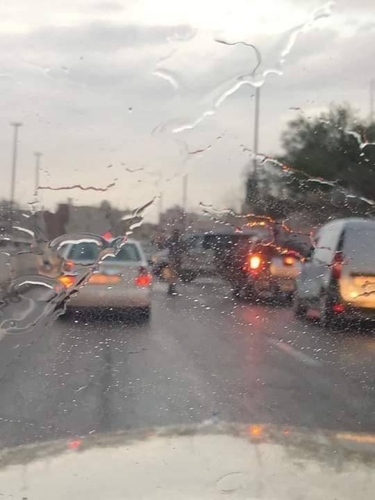 عاجل ... الآن العقبة  تشهد  هطول امطار