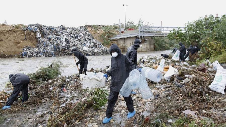 تفشي الكوليرا في مخيمات اللاجئين السوريين في لبنان