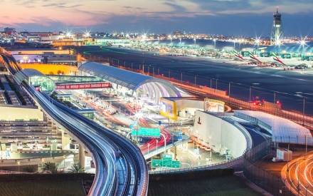 دبي الدولي يستحوذ على 5 من أكبر 10 مسارات جوية ازدحاماً في العالم