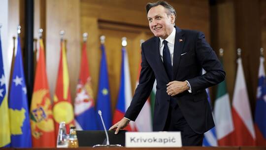 برلمان الجبل الأسود يقيل وزيري الخارجية والدفاع