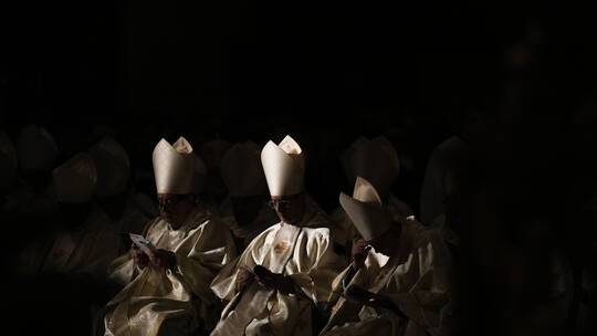 الفاتيكان والصين يجددان اتفاقا تاريخيا لعامين إضافيين