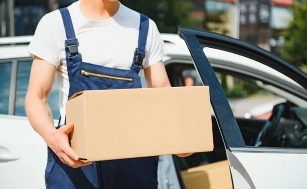 الأردن.. فتاة تعرض جسدها على موظف توصيل مقابل وجبة (زنجر)