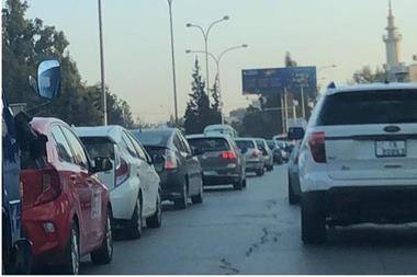 حادث سير يسبب ازدحام على طريق البحر الميت  مرج الحمام باتجاه عمان