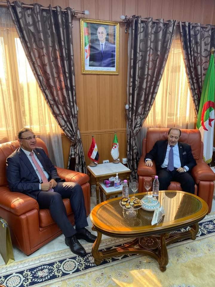 السفير المصري في الجزائر يلتقي وزير التربية الوطنية الجزائري