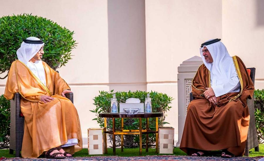 ولي عهد البحرين يستقبل عبد الله بن زايد