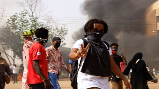 آلاف السودانيين يحتجون جنوب البلاد على تصاعد العنف القبلي بالنيل الأزرق