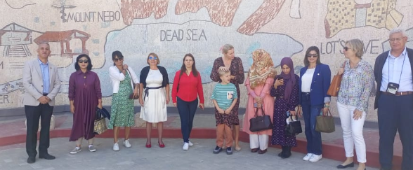 زوجات عدد من السفراء يزرن محافظة مأدبا