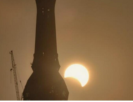 بث مباشر لرصد الكسوف بالمسجد الحرام