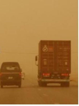 الحكومة تحذر من احتمالية تدني مدى الرؤية الافقية على الطرق