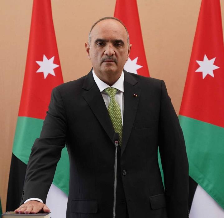 ملامح التعديل: بين خمسة الى عشرة ومناقلات ووزراء جدد ولا تغيير على الوزارات السيادية