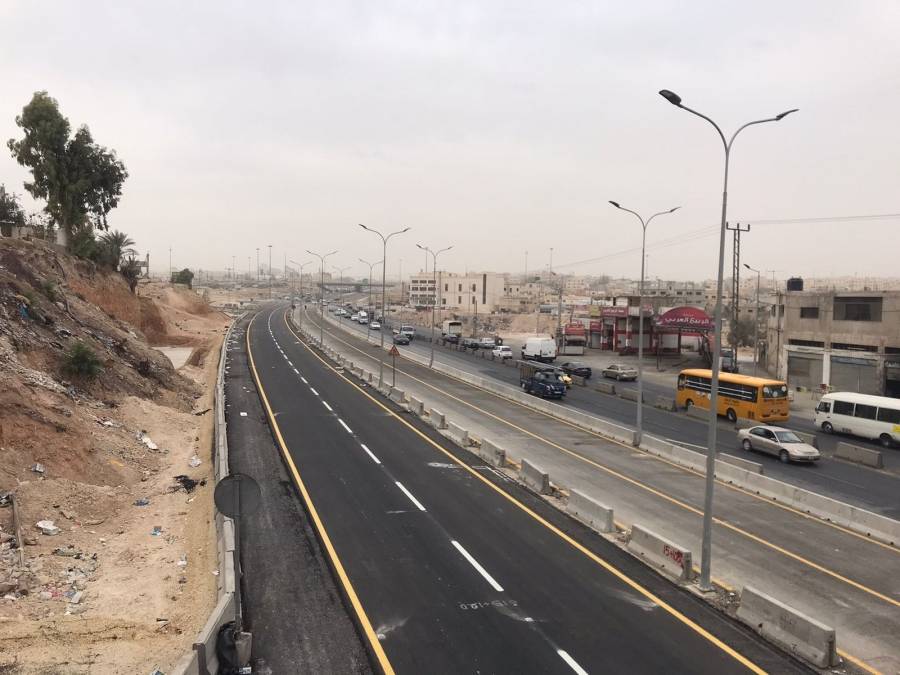 الأشغال تعلن الانتهاء من اعمال جزء من الحزمة الثالثة لمشروع الباص سريع التردد بين مدينتي عمان والزرقاء