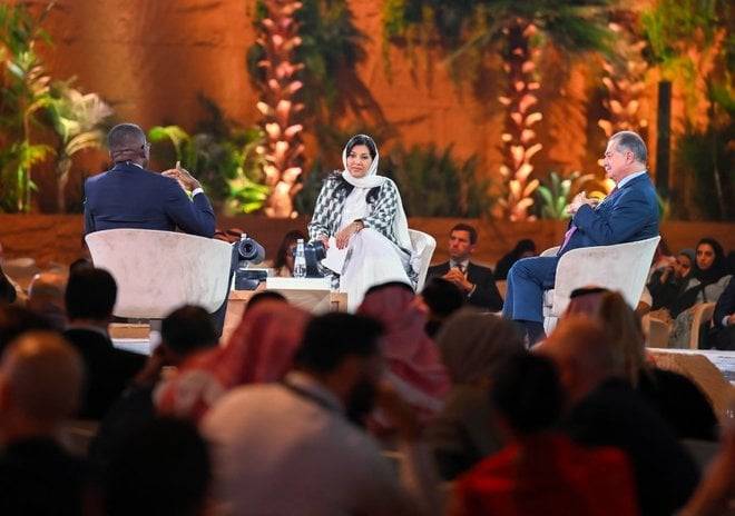 القيادة للنظام العالمي الجديد جلسة ضمن فعاليات مبادرة مستقبل الاستثمار