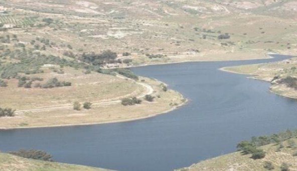 بدء دخول امطار الخير الى سد الملك طلال