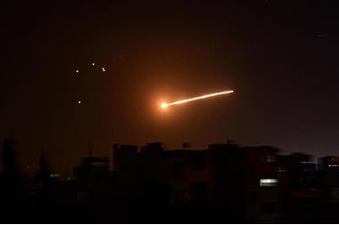 سوريا تعلن التصدي لصواريخ إسرائيلية في سماء دمشق