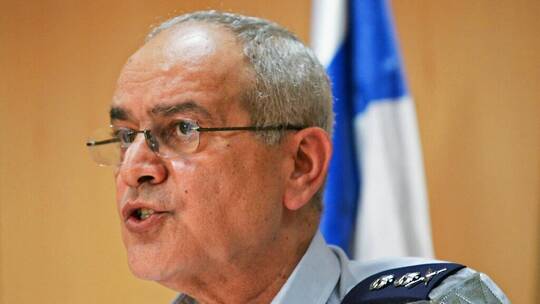 الرئيس السابق لهيئة الأركان الإسرائيلية يحذر من حرب أهلية