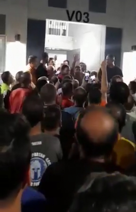 الملكاوي عن المتقاعدين   : تم  اخبارنا من الجانب القطري بمنح 1500 دولار لكل شخص وتذكرة عودة للاردن