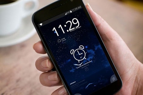 تغيير التوقيت على الهواتف تلقائياً يربك الأردنيين