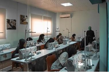 مشغل خياطة في الزعتري يوفر فرص عيش 72سيدة أردنية وسورية