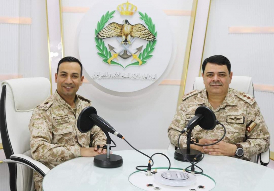 إذاعة الجيش العربي تستضيف العقيد محمود الخطيب...