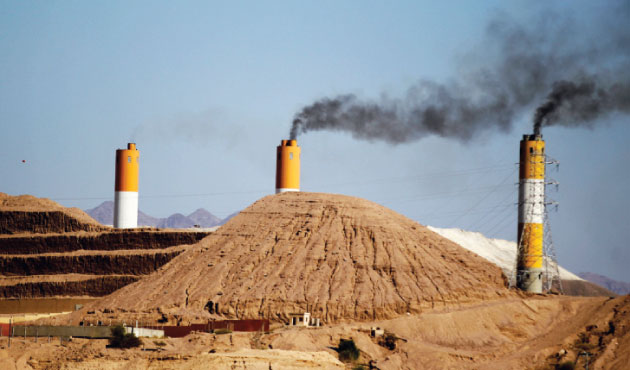 الطاقة: 700 مليون طن فوسفات على مساحة 100 كم مربع