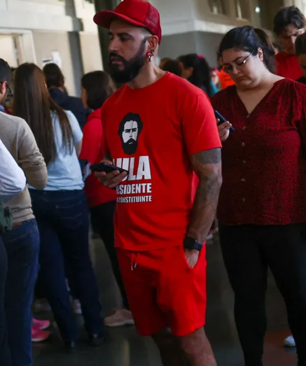 البرازيليون ينتخبون رئيسهم الجديد