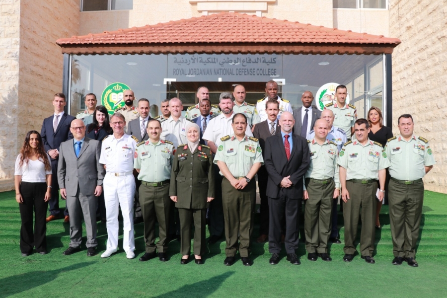 افتتاح دورة الدبلوماسية وسياسة الأمن الدولي في كلية الدفاع الوطني