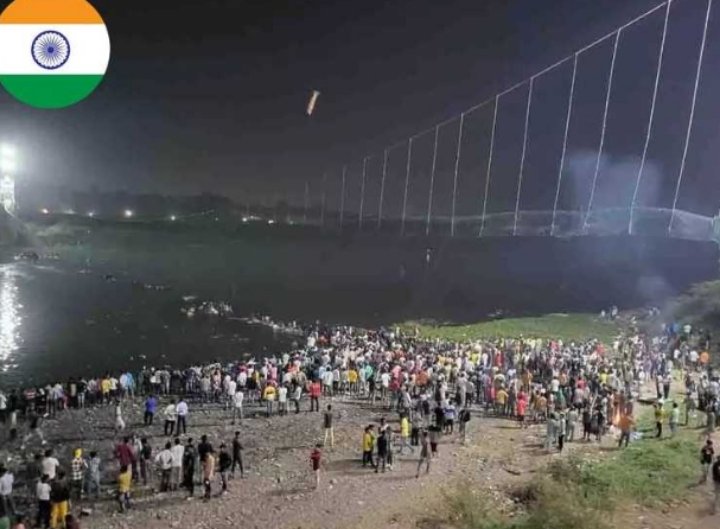 عشرات الضحايا بعد انهيار جسر معلق في الهند