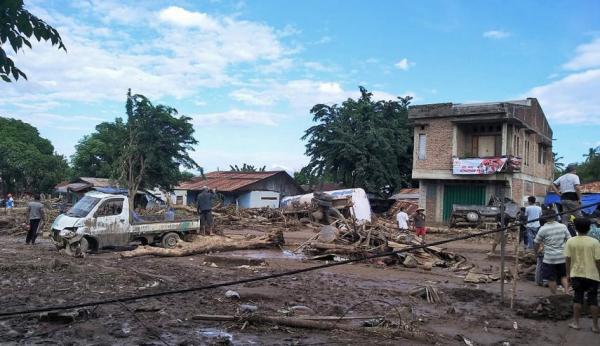 110 قتيلا بفيضانات وانهيارات أرضية في الفلبين