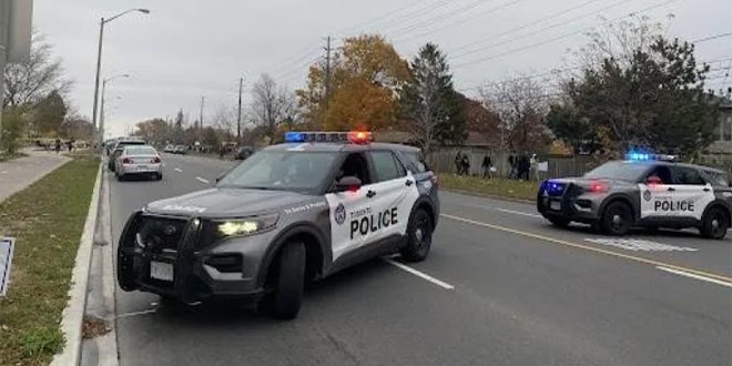 مقتل شخص وإصابة آخر في إطلاق نار قرب مدرسة في تورنتو الكندية