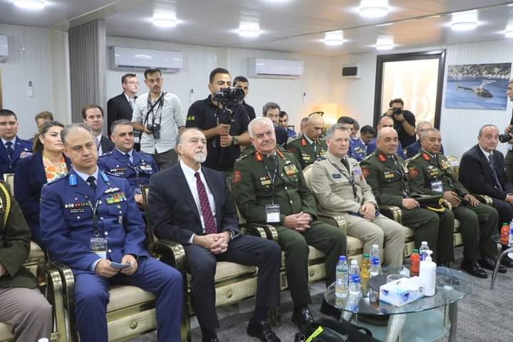 توقيع اتفاقية شراء بين سلاح الجو الملكي الأردني وشركة بيل تكسترون