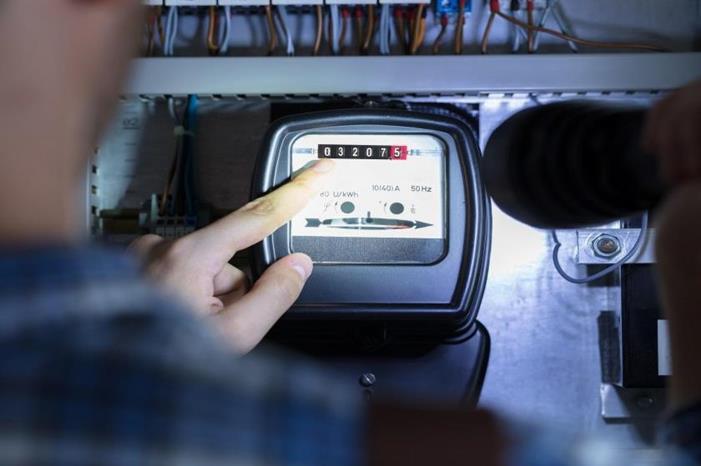 الطاقة والمعادن: استرداد فرق دعم الكهرباء إذا ثبتت المخالفة