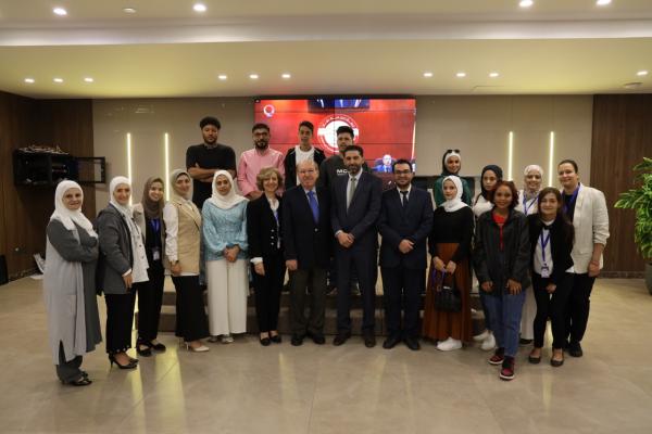 ساعد يكرم ناجحي التوجيهي من خريجي دور الرعاية الاجتماعية