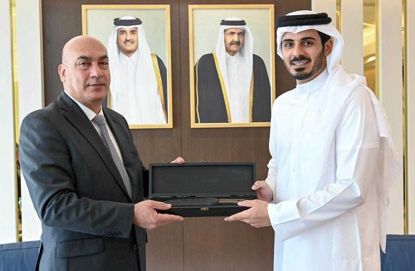 Doha: AlTubeishat discusses cooperation with the commander of the World Cup security operations